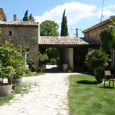 Le Domaine de Grangeneuve (à Roussas)