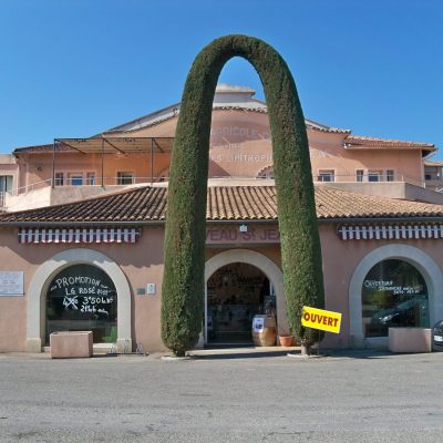 Valréas_-_Caveau_Saint_Jeau